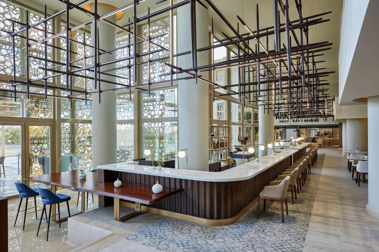 Отель Hyatt Regency Cairo West 6th of October City Экстерьер фото The restaurant at the hotel