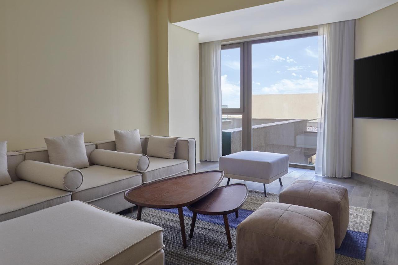 Отель Hyatt Regency Cairo West 6th of October City Экстерьер фото A living room at the hotel