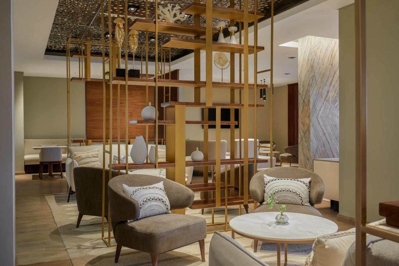 Отель Hyatt Regency Cairo West 6th of October City Экстерьер фото The Lounge at the airport