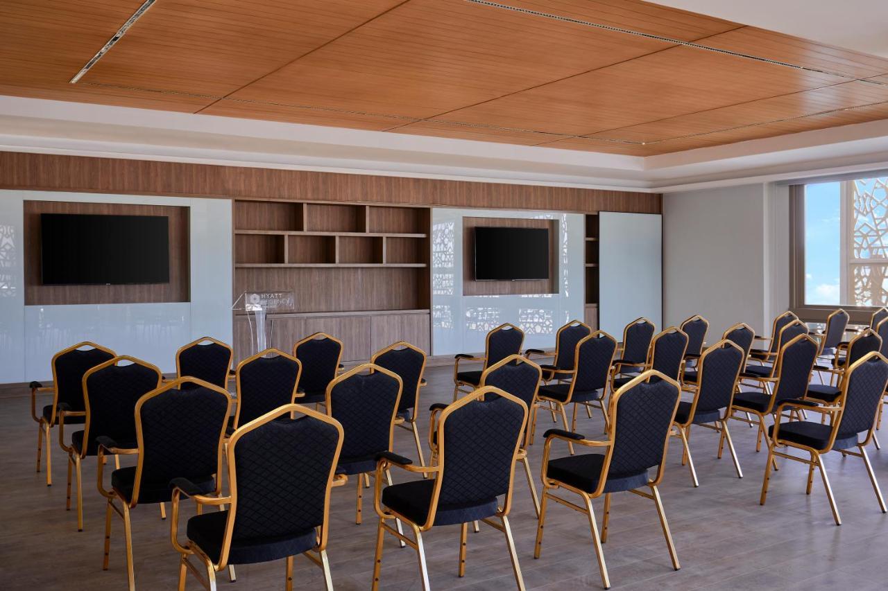 Отель Hyatt Regency Cairo West 6th of October City Экстерьер фото Meeting room