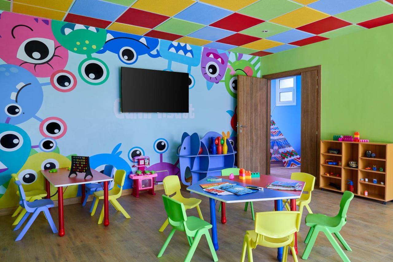 Отель Hyatt Regency Cairo West 6th of October City Экстерьер фото A classroom at a nursery school in Moscow, Russia