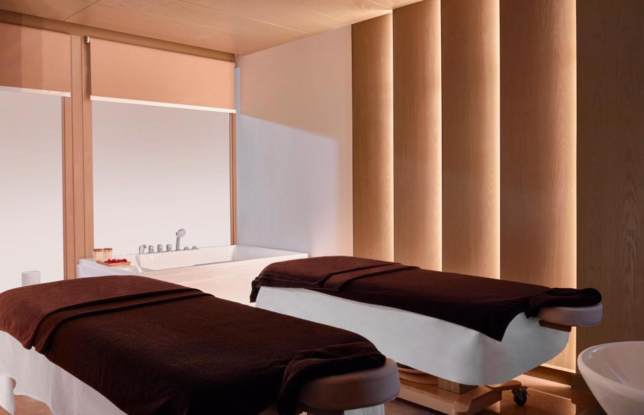 Отель Hyatt Regency Cairo West 6th of October City Экстерьер фото A treatment room at a spa